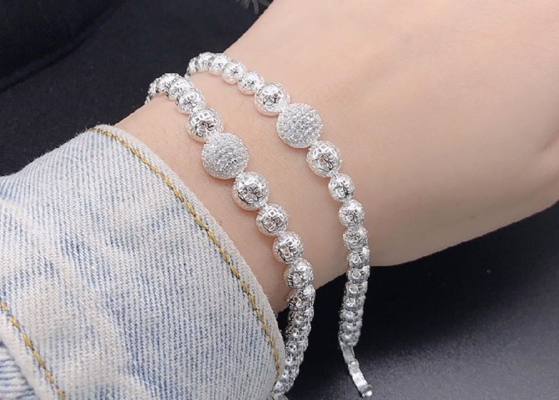 Mua lắc đúng theo size cổ tay